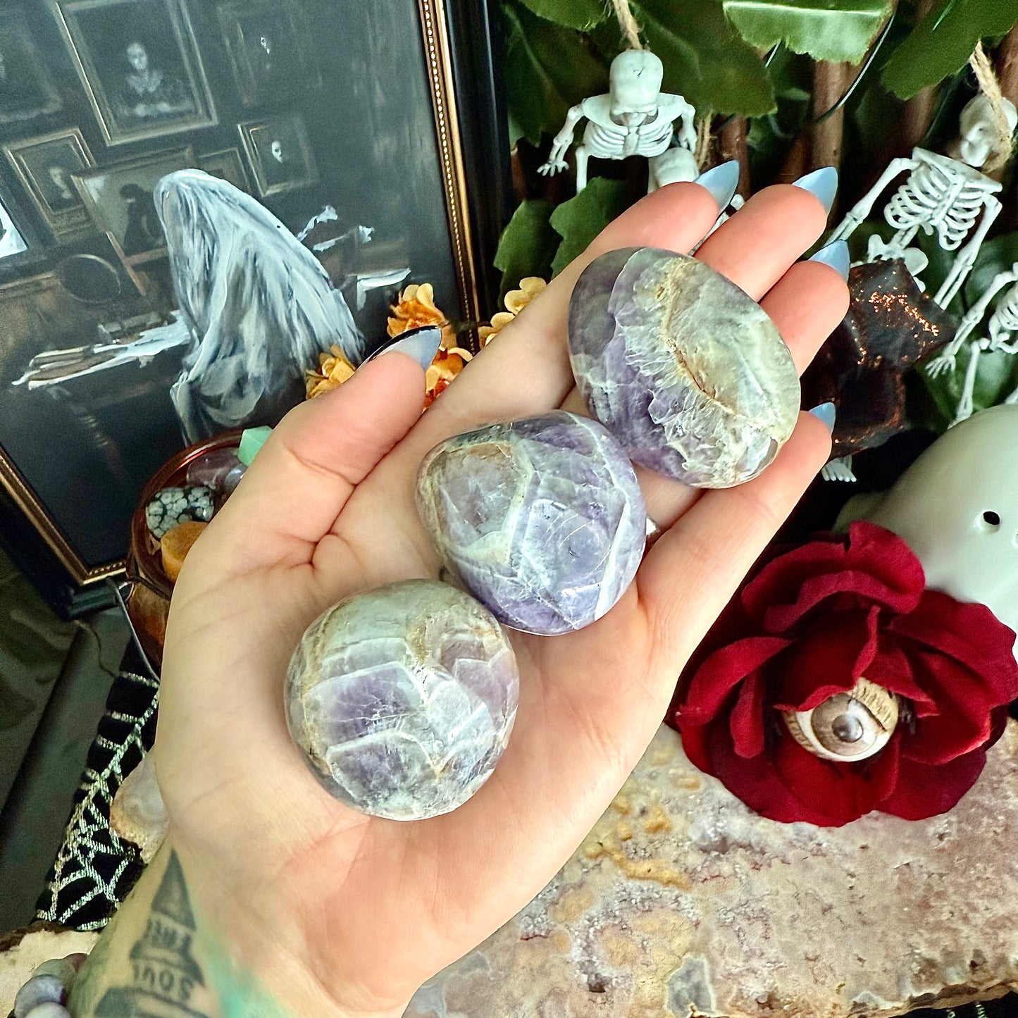 Dream Amethyst Palmstone, Stress Relieving, Third Eye Chakra