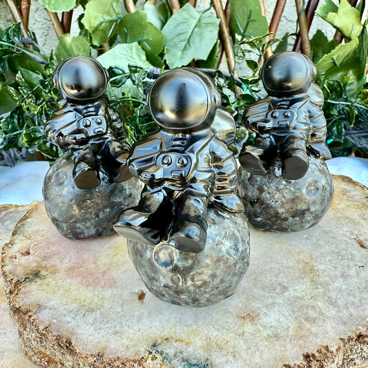 UV Reactive Carved Astronaut, Yooperlite & Black Obsidian