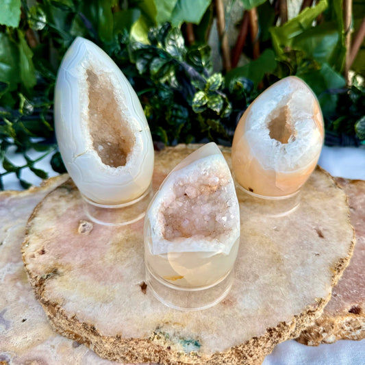 Druzy Peach Agate Egg, Grounding, Calming & Soothing