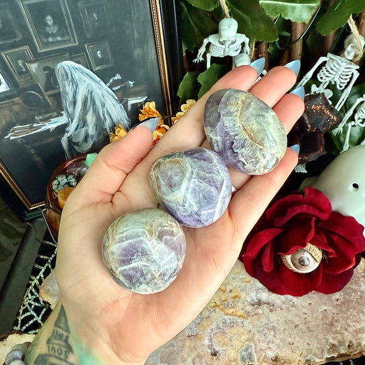 Dream Amethyst Palmstone, Stress Relieving, Third Eye Chakra